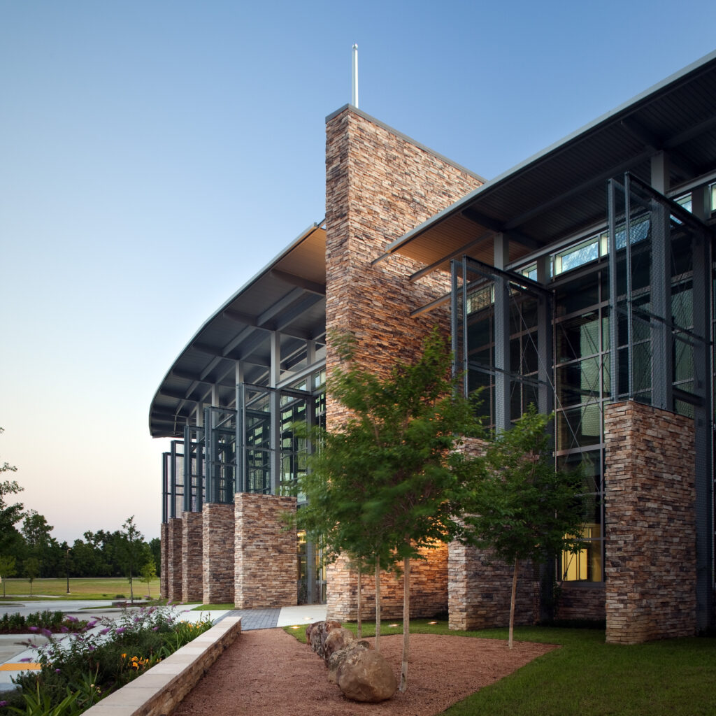 Corporate office building for Repbulic Finance located in Baton Rouge, Louisiana. Coleman & Partners - Architect. Lincoln Builders - Contractor.